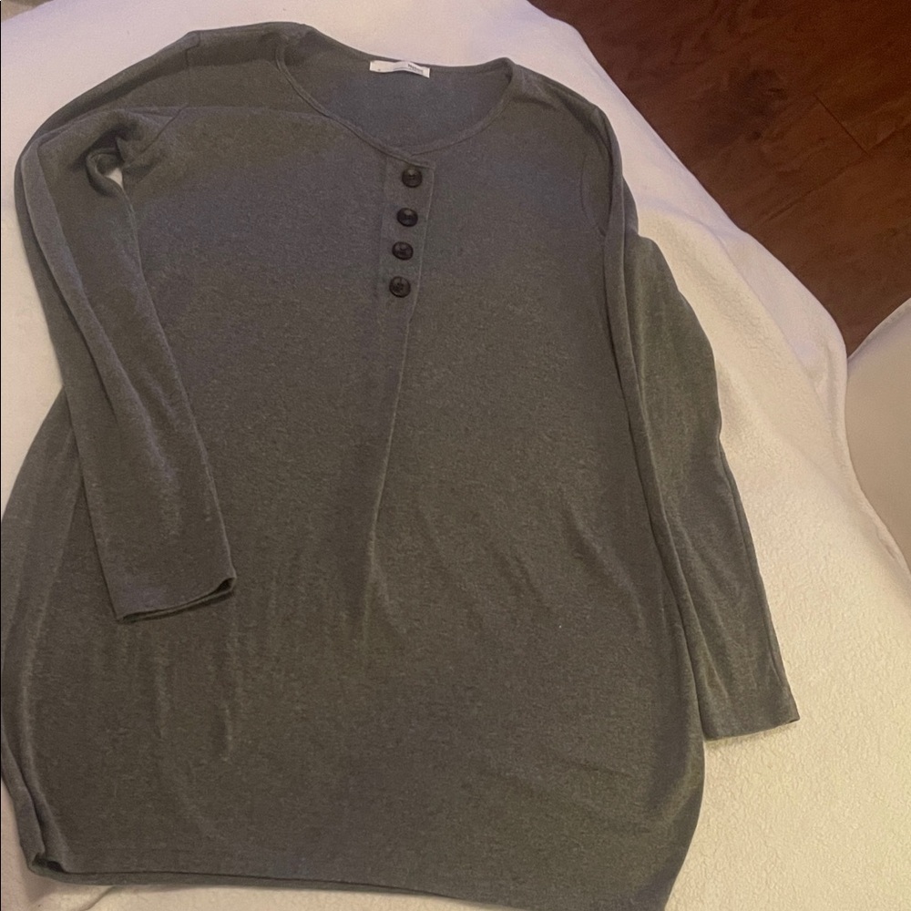 Messic - Gray Long Sleeve, Long length Buttoned Top or Short Dress